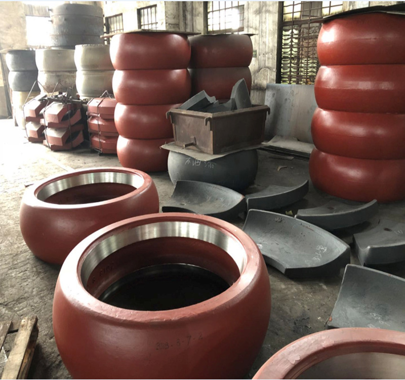 高鉻鑄鐵耐磨輥套生產(chǎn)的難點(diǎn)是什么？